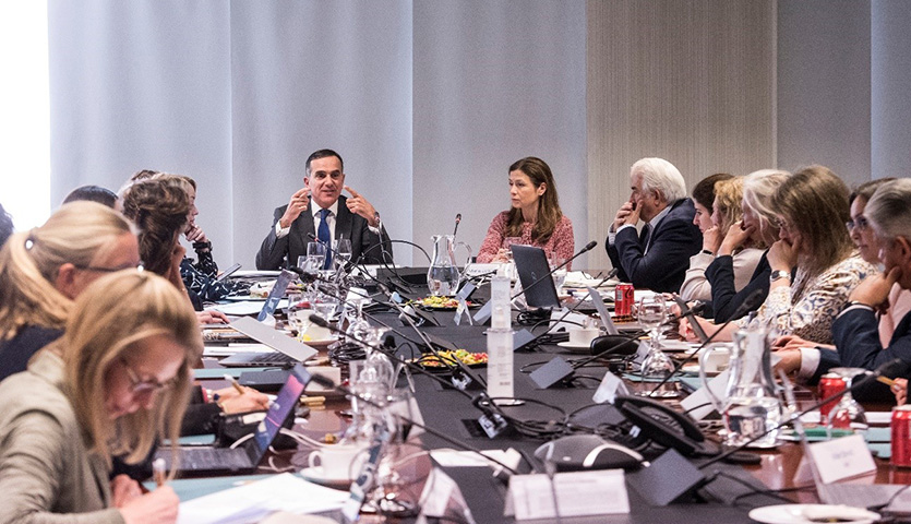 Momento de la reunión en la sede de Farmaindustria.