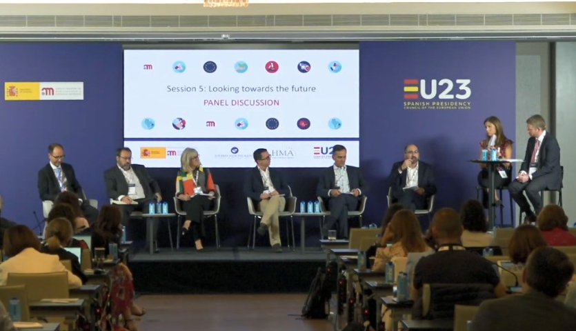 Falk Ehmann (EMA), César Hernández (Ministerio de Sanidad), Roisin Adams (HTA), Roberto Saldaña (Eupati), Juan Yermo (Farmaindustria) y Javier García Castro (ISCIII).