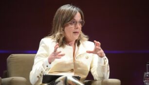 Fina Lladós, presidenta de Farmaindustria, en IESE Healthcare Day.