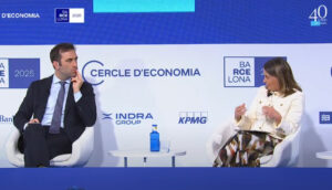 La presidenta de Farmaindustria junto al ministro de Economía, Carlos Cuerpo.